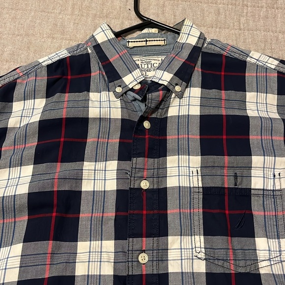 Men’s button down - Picture 2 of 2
